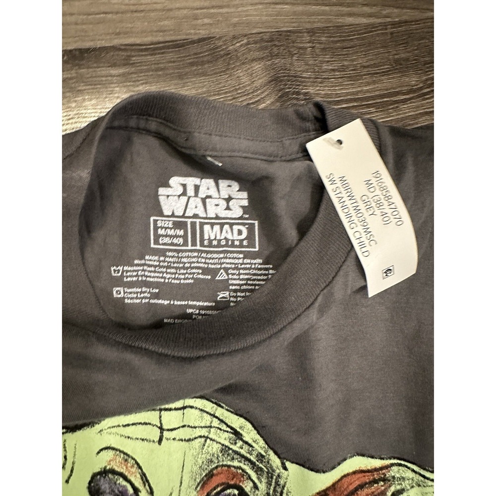 Star Wars Grogu Baby Yoda T-Shirt Men's Size Medium 38/40 Gray‎ NEW - Picture 3 of 4